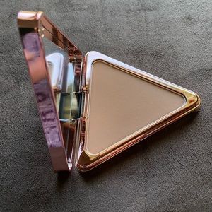 LYS Beauty No Limits Matte Bronzer in Motivate Light